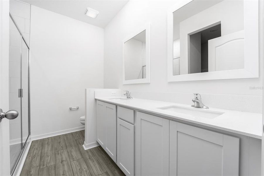 Furnished interior view inside a new home in Tula Parc, Astatula (Image 9).
