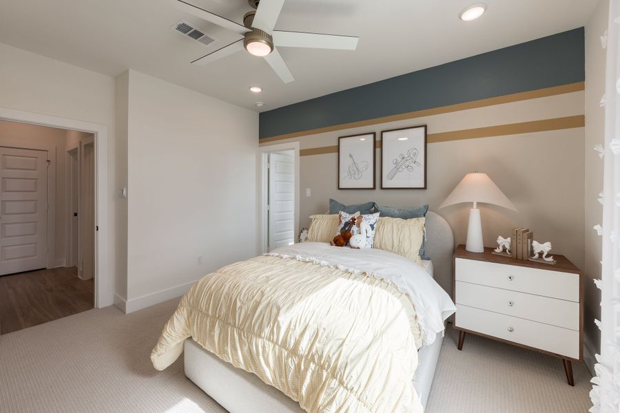 Representative furnished interior of a home built from the Hawk by Tri Pointe Homes in Sienna 45', Missouri City (Image 37). Representative furnished interior of a home built from the Hawk by Tri Pointe Homes in Sienna 45', Missouri City (Image 37).