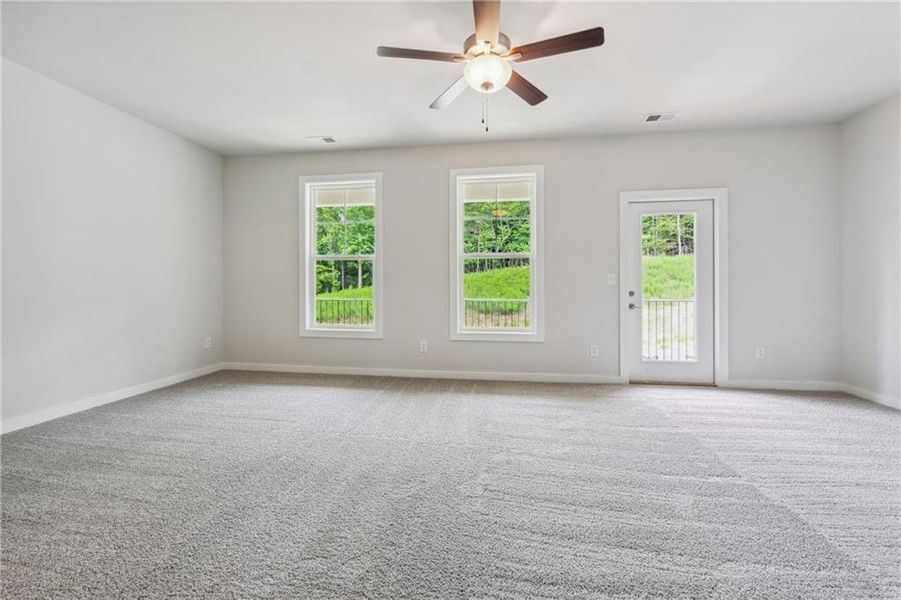 Spacious, unfurnished interior of a new home in , Gainesville (Image 57).
