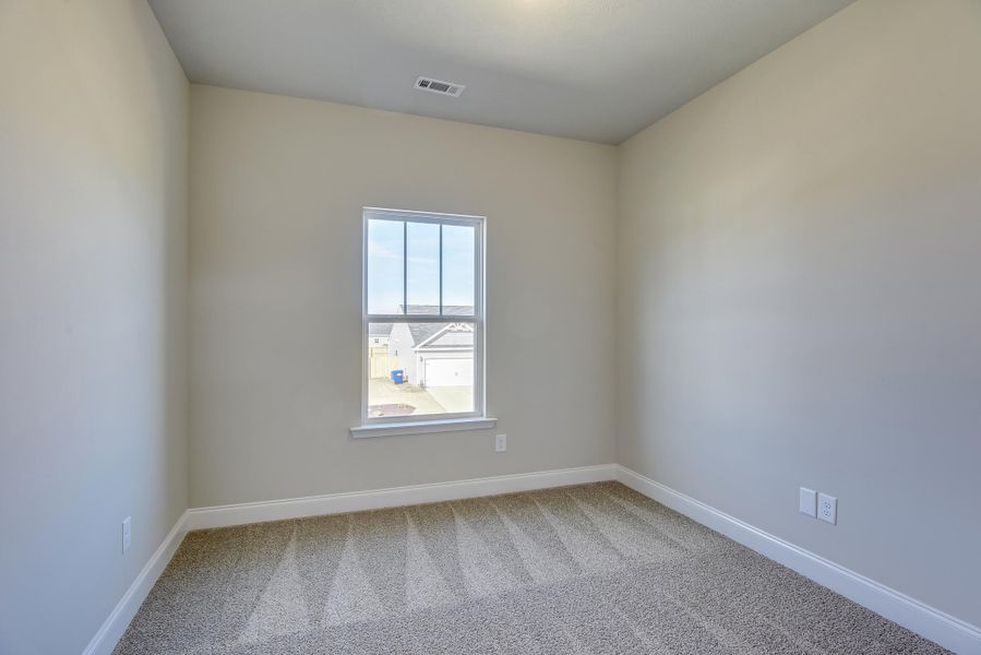Spacious, unfurnished interior of a new home in , Edgefield (Image 10).
