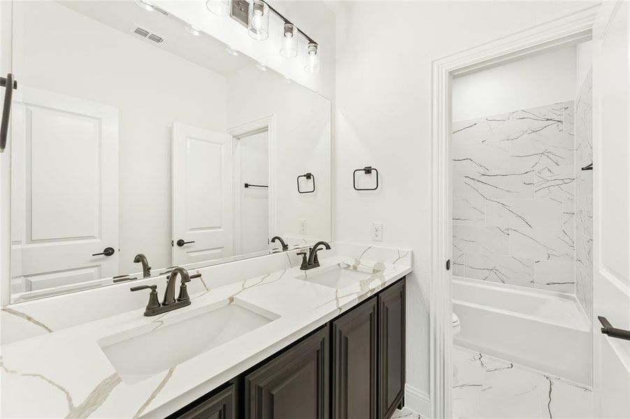Furnished interior view inside a new home in Glenbrook, Red Oak (Image 6).
