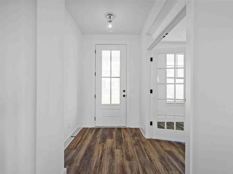 Spacious, unfurnished interior of a new home in Heartland, Heartland (Image 17).