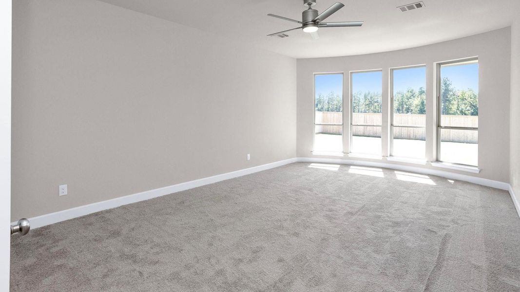 Spacious, unfurnished interior of a new home in Kresston 65', Magnolia (Image 13).