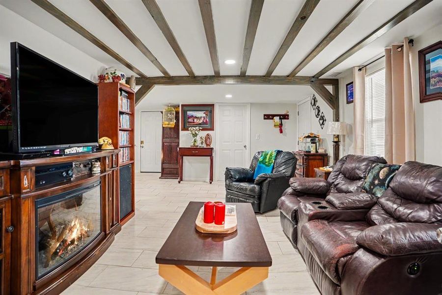 Furnished interior view inside a new home in , Kaufman (Image 11).