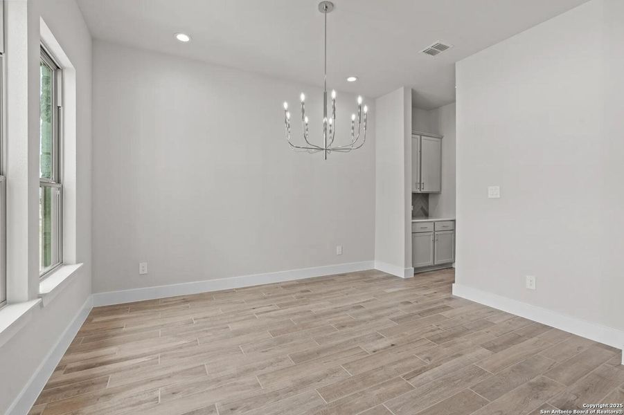 Spacious, unfurnished interior of a new home in Esperanza - 70', Boerne (Image 13).