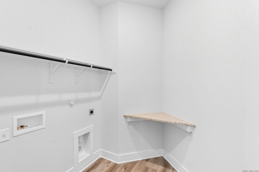 Spacious, unfurnished interior of a new home in Prominence, San Antonio (Image 28).