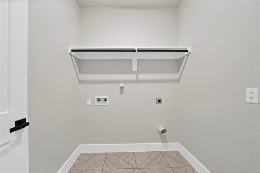 Spacious, unfurnished interior of a new home in , Granbury (Image 21). Spacious, unfurnished interior of a new home in , Granbury (Image 21).