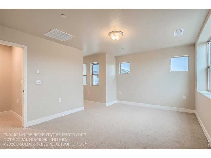 Spacious, unfurnished interior of a new home in , Boulder (Image 18).