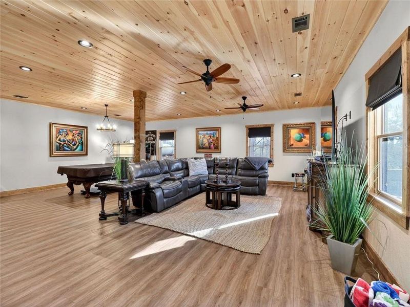 Community amenities in , Ellijay (Image 75).