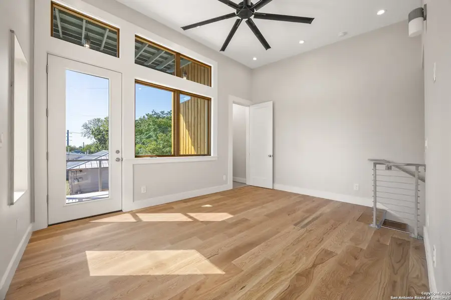 Spacious, unfurnished interior of a new home in , San Antonio (Image 8).