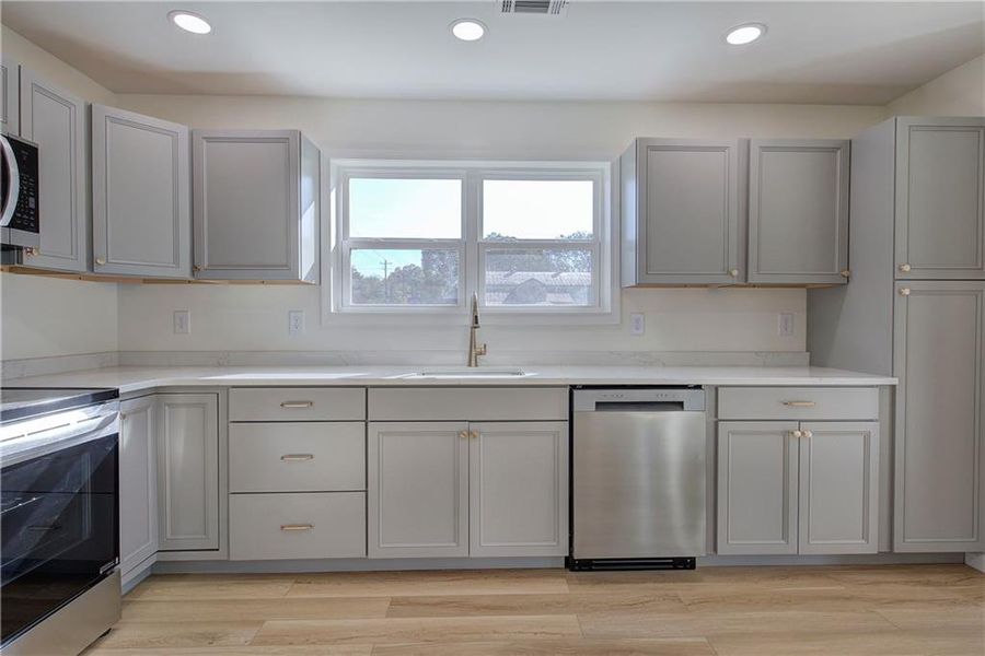 Furnished interior view inside a new home in , Adairsville (Image 7).