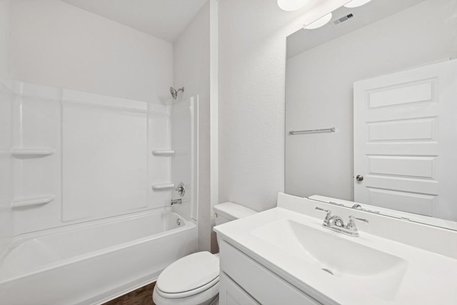 Furnished interior view inside a new home in Sierra Vista, Rosharon (Image 9).