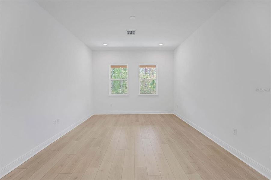 Spacious, unfurnished interior of a new home in Palms at Windermere, Windermere (Image 50).