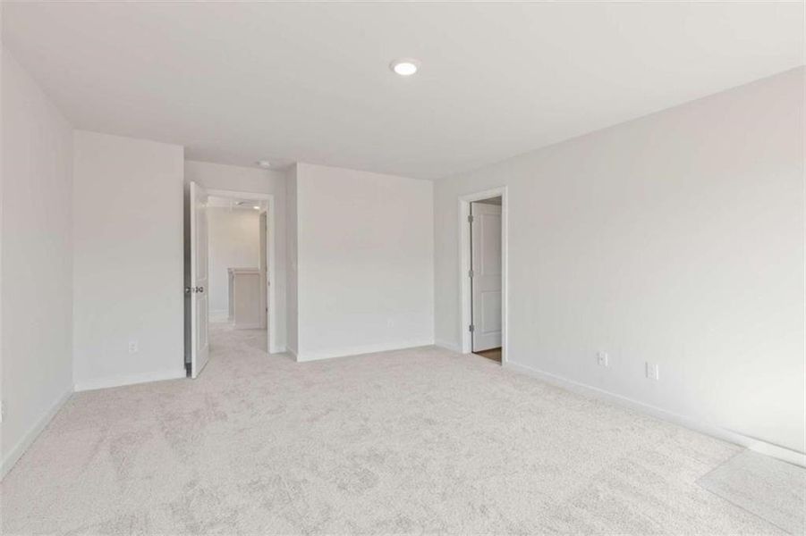 Spacious, unfurnished interior of a new home in Azalea Square Townhomes, Lawrenceville (Image 24).