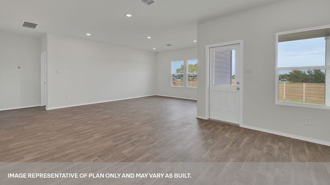 Representative unfurnished interior of a home built from the The Midland by D.R. Horton in Arroyo Ranch, Seguin (Image 14).