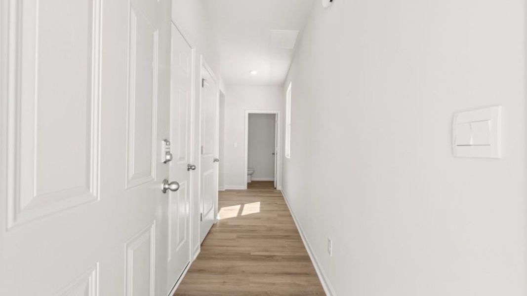 Spacious, unfurnished interior of a new home in Carlton, Douglasville (Image 12).