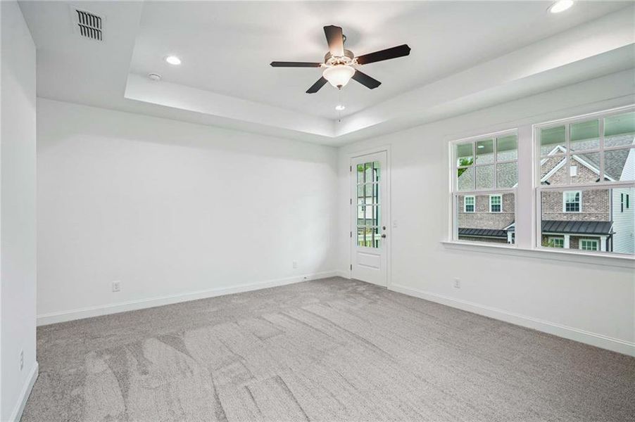 Spacious, unfurnished interior of a new home in East Harbor II at Chestatee, Dawsonville (Image 27).