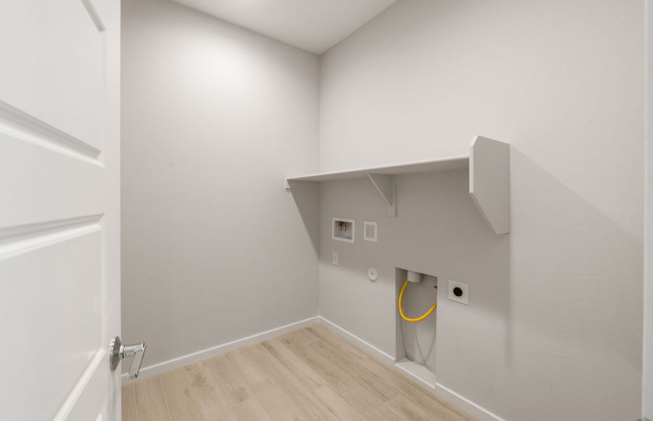 Spacious, unfurnished interior of a new home in Soleo, San Tan Valley (Image 17).