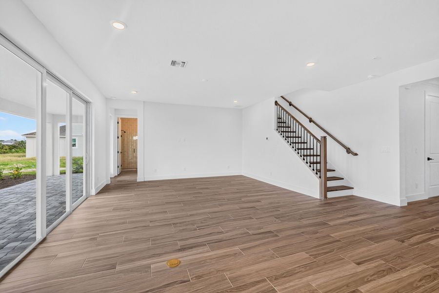 Representative unfurnished interior of a home built from the Jupiter by William Ryan Homes in Tamarack at Two Rivers, Zephyrhills (Image 18).