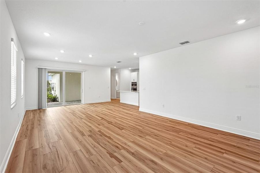 Spacious, unfurnished interior of a new home in SeaFlower, Bradenton (Image 29). Spacious, unfurnished interior of a new home in SeaFlower, Bradenton (Image 29).
