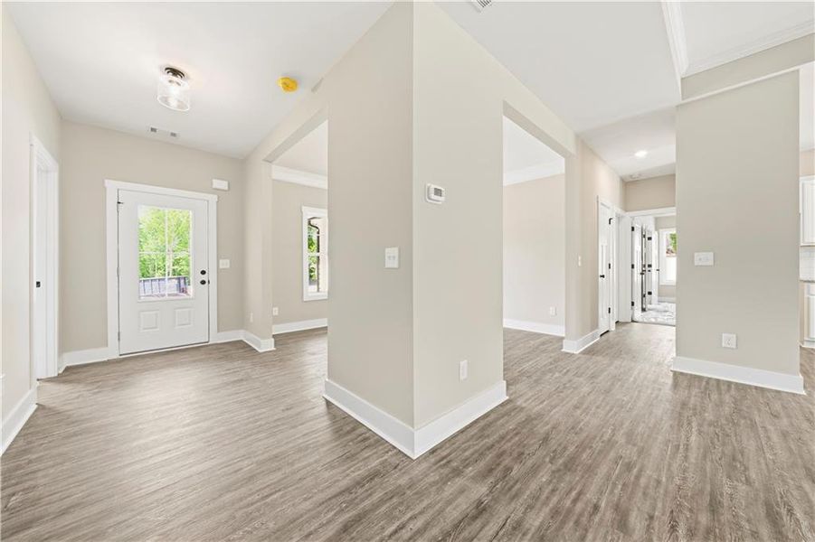 Spacious, unfurnished interior of a new home in Benson Estates, Dallas (Image 11).