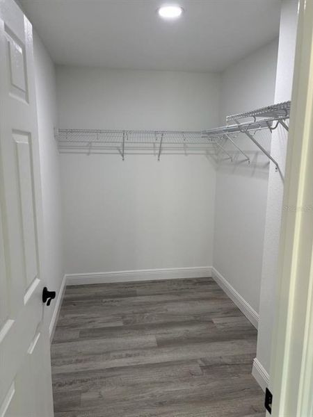 Spacious, unfurnished interior of a new home in , Citrus Springs (Image 35).