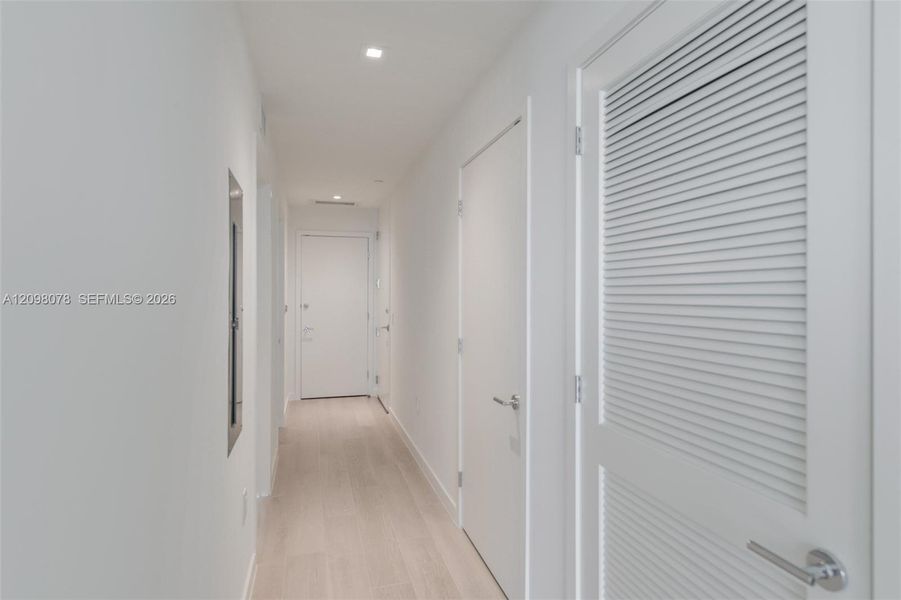 Spacious, unfurnished interior of a new home in , Miami (Image 26).