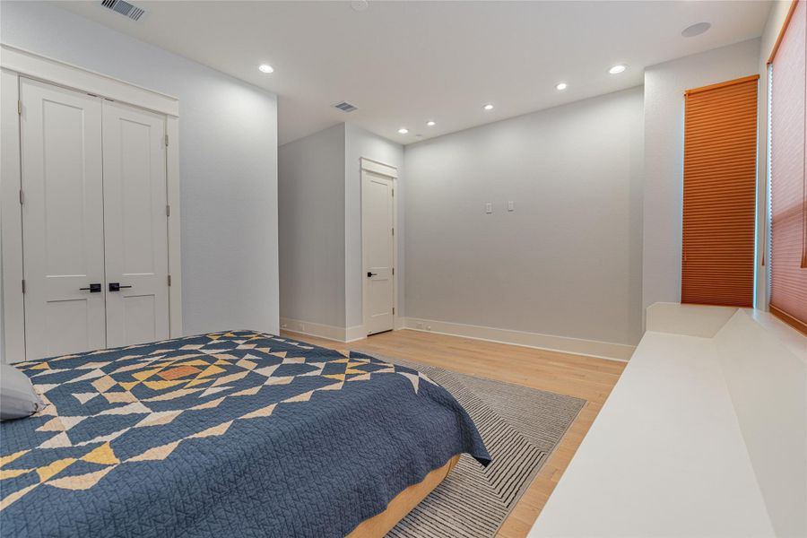 Image 37 of a home in . Image 37 of a home in .