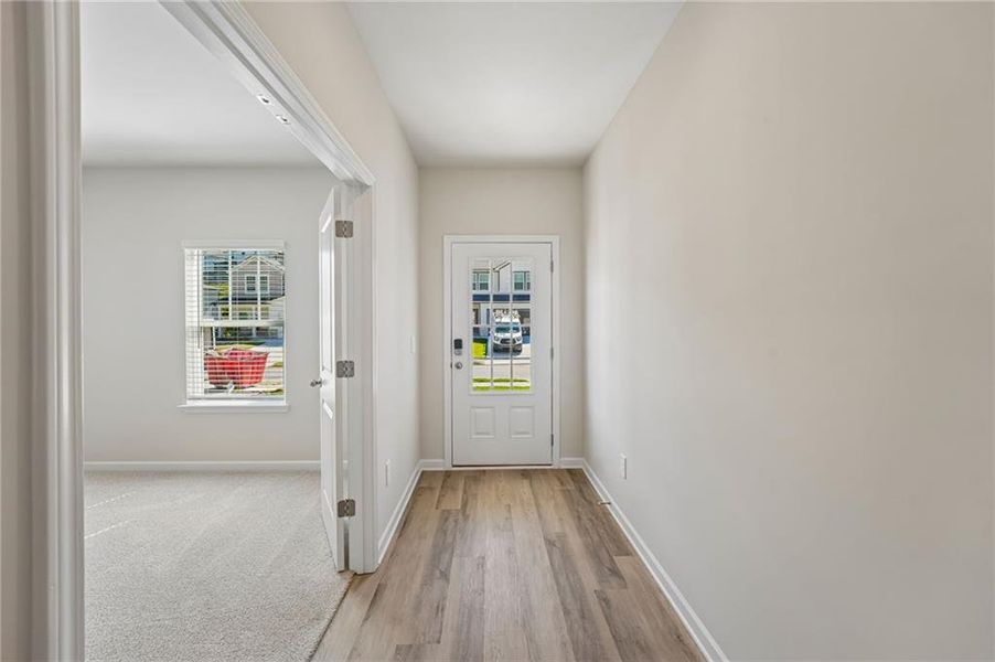 Spacious, unfurnished interior of a new home in Ivey Township, Dallas (Image 31).