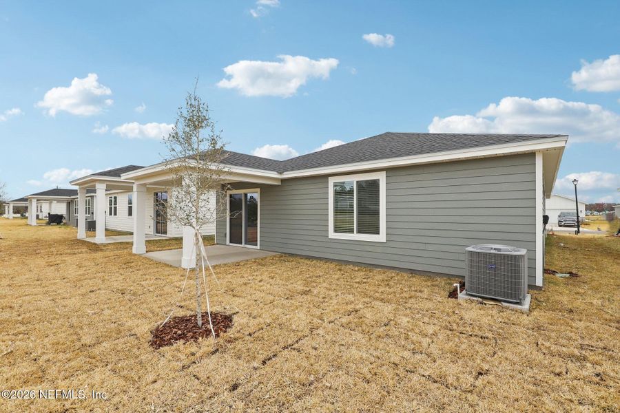 Exterior details and patio area of a home in , Jacksonville (Image 4).