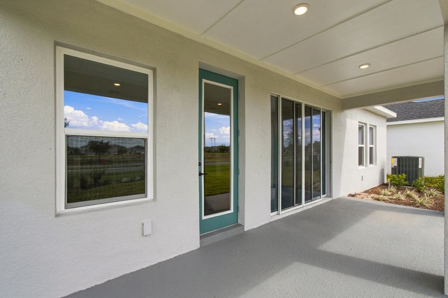 Exterior details and patio area of a home in Lakeside at Satilla, St. Cloud (Image 3).
