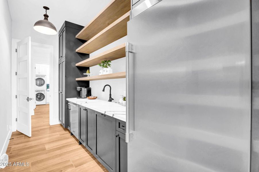 Butler's Kitchen/Pantry Butler's Kitchen/Pantry