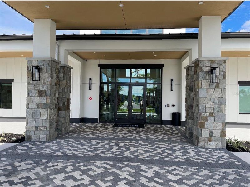 Exterior details and patio area of a home in , Tavares (Image 28).