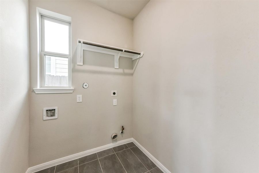 Spacious, unfurnished interior of a new home in Colony at Pinehurst, Pinehurst (Image 30).