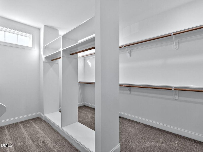 028-1280x960-primary-closet