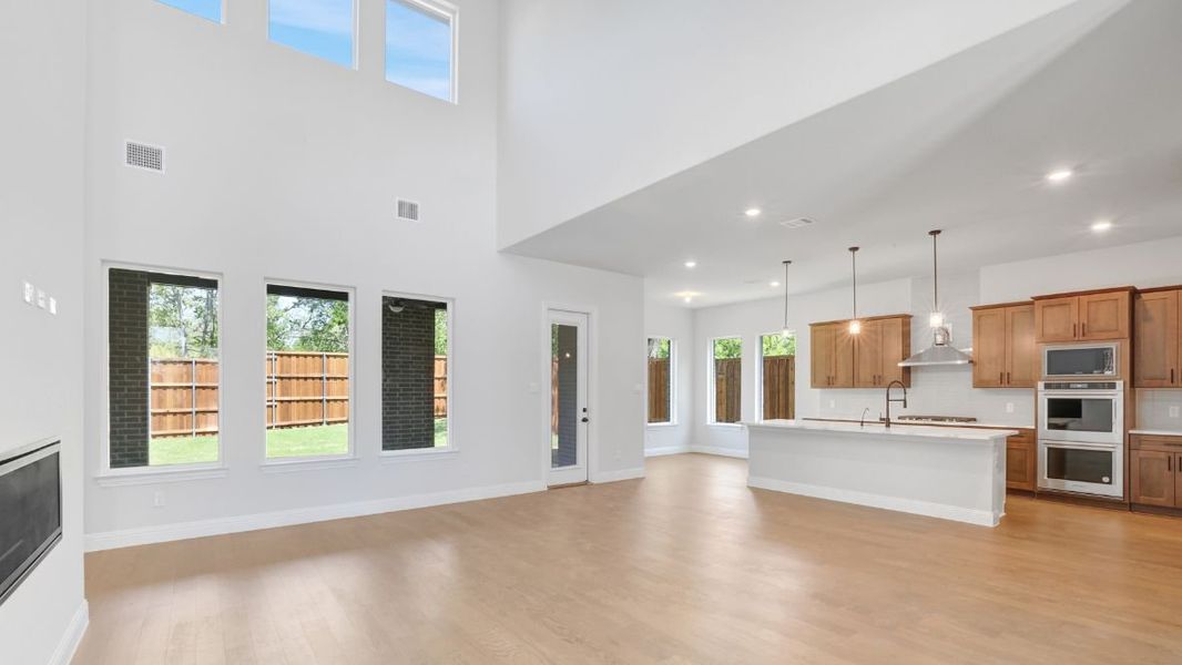 Image 21 representing the Shakespeare by D.R. Horton in Northside Place, Carrollton, TX. Image 21 representing the Shakespeare by D.R. Horton in Northside Place, Carrollton, TX.