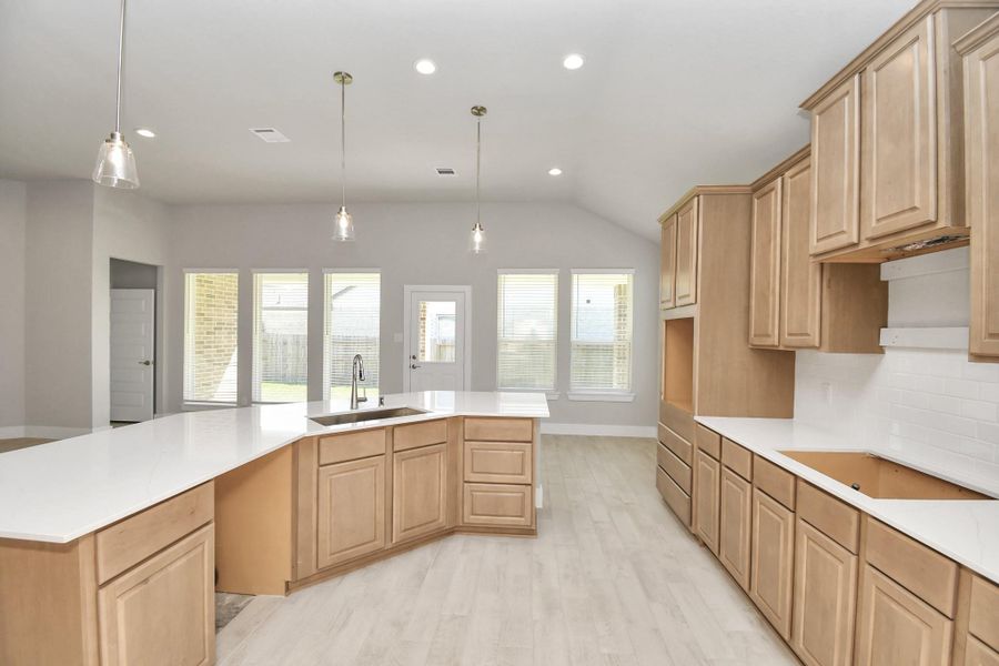 This generously spacious kitchen is a dream realized! This generously spacious kitchen is a dream realized!