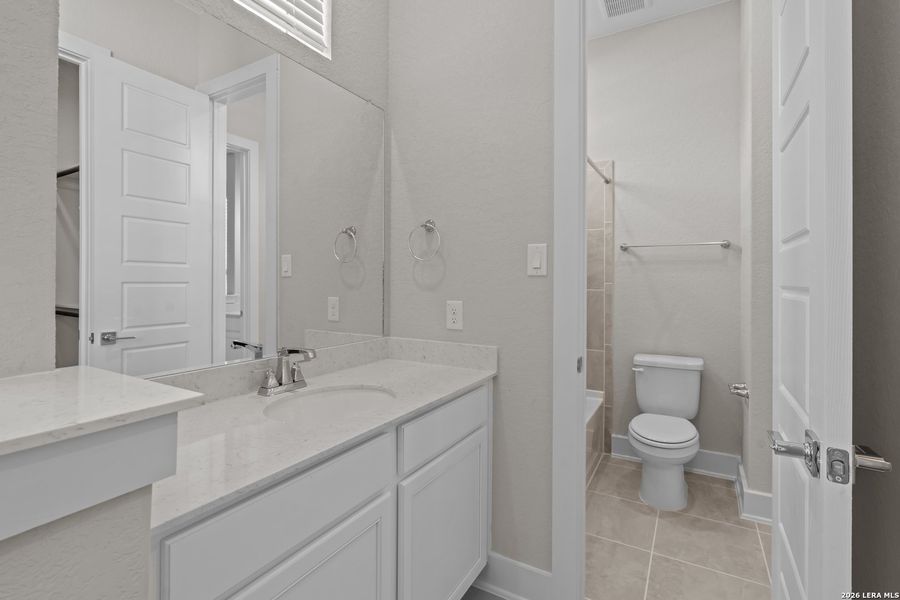 Furnished interior view inside a new home in , Boerne (Image 15).