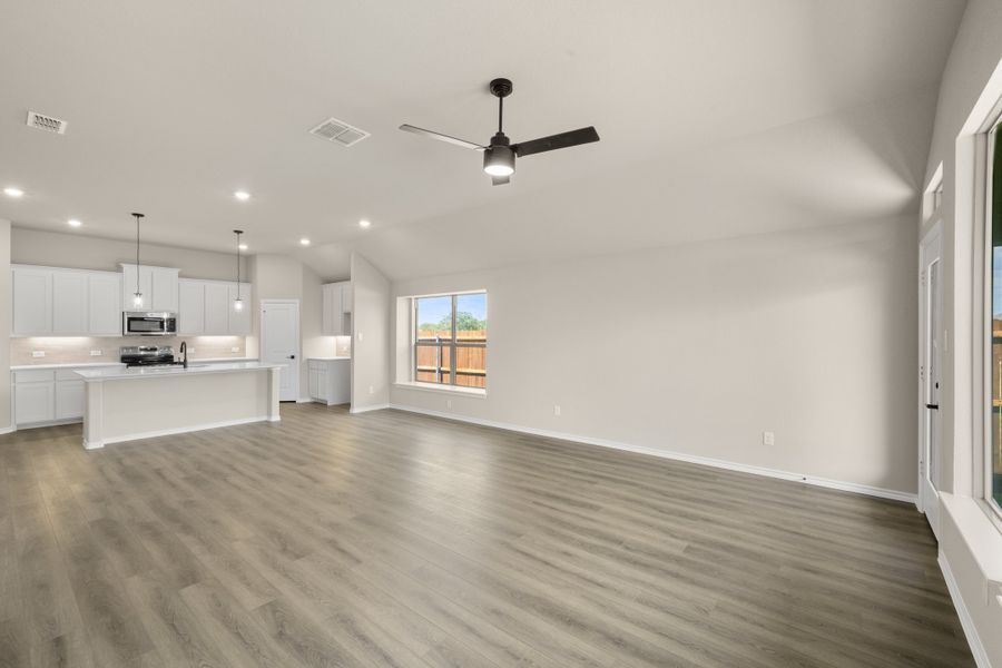 Spacious, unfurnished interior of a new home in Pirate Village, Granbury (Image 18). Spacious, unfurnished interior of a new home in Pirate Village, Granbury (Image 18).