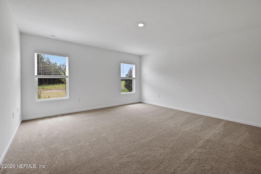 Spacious, unfurnished interior of a new home in Amberly, Green Cove Springs (Image 30).