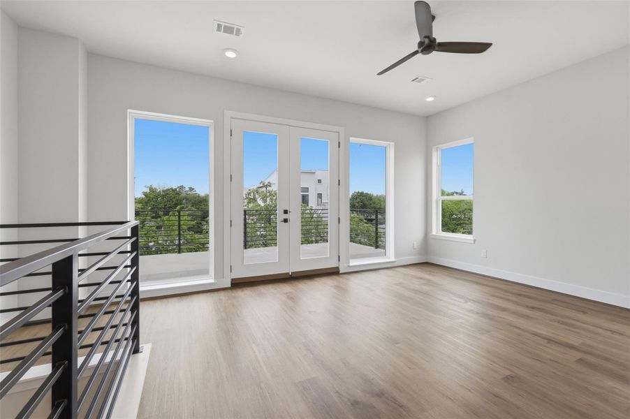 Spacious, unfurnished interior of a new home in , Houston (Image 29).