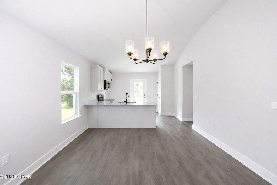 Spacious, unfurnished interior of a new home in Fox Glenn, Panama City (Image 11).