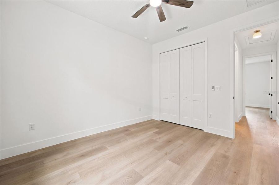 Spacious, unfurnished interior of a new home in , Dunnellon (Image 25).