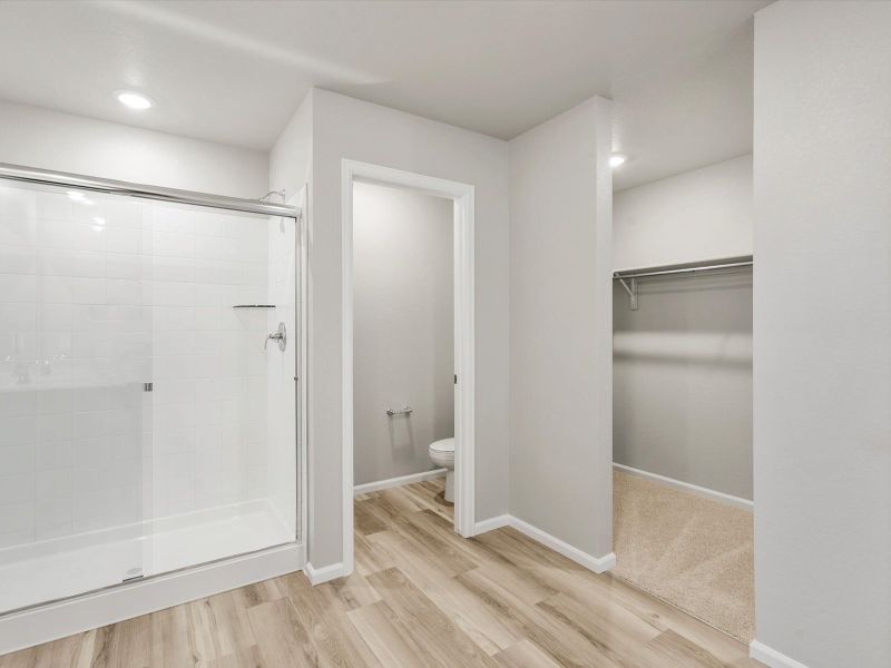 Spacious, unfurnished interior of a new home in Lake Bluff, Greeley (Image 9). Spacious, unfurnished interior of a new home in Lake Bluff, Greeley (Image 9).