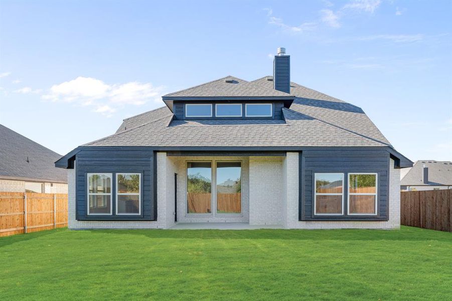 Exterior details and patio area of a home in The Retreat at North Grove 60, Waxahachie (Image 17).