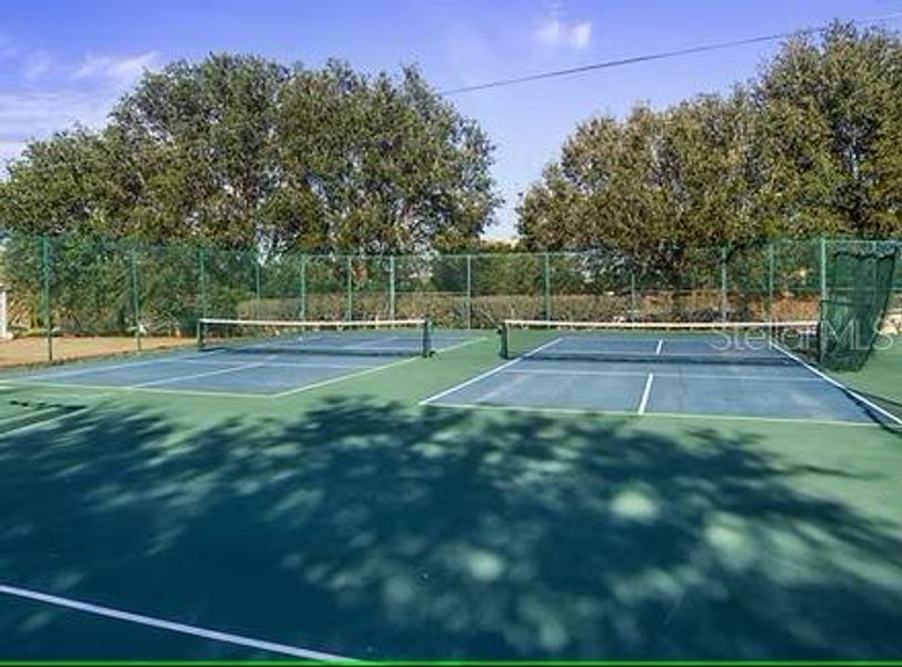 Palisades Pickle Ball and Tennis Courts