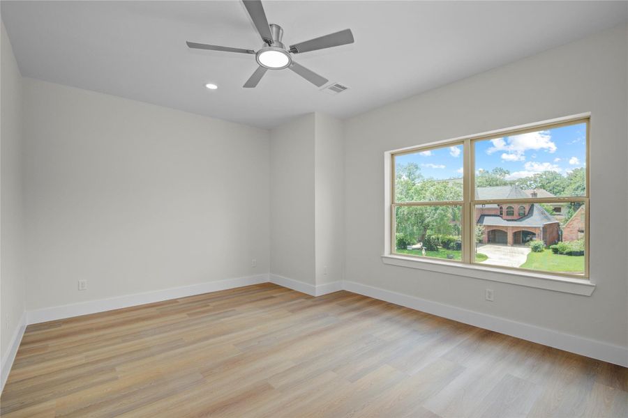 Spacious, unfurnished interior of a new home in , Spring (Image 41).