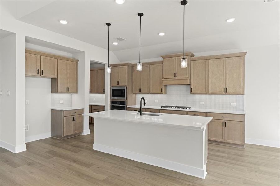 09. 3905 Mescalbean - Kitchen (2)