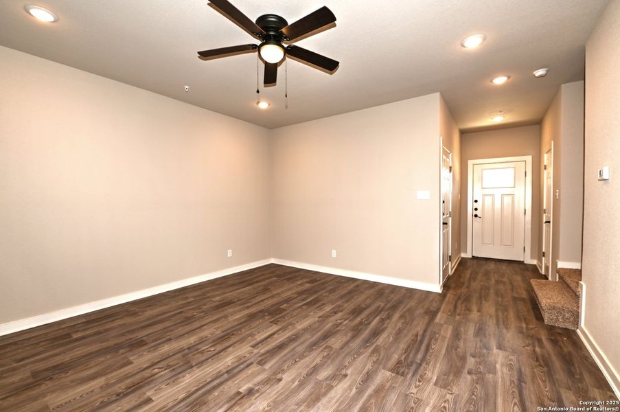 Spacious, unfurnished interior of a new home in , San Antonio (Image 28).