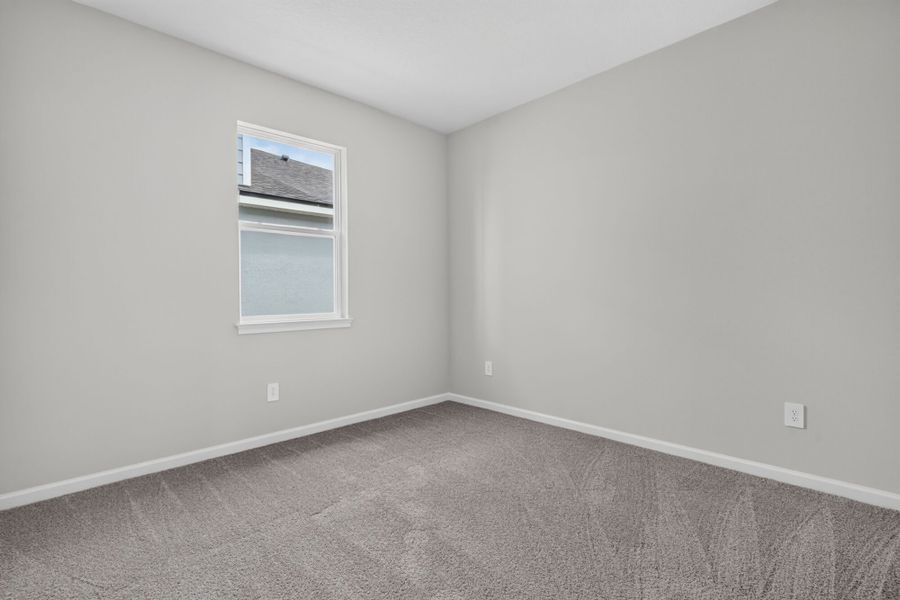 Spacious, unfurnished interior of a new home in Pasadena Ridge Master, Dade City (Image 17).